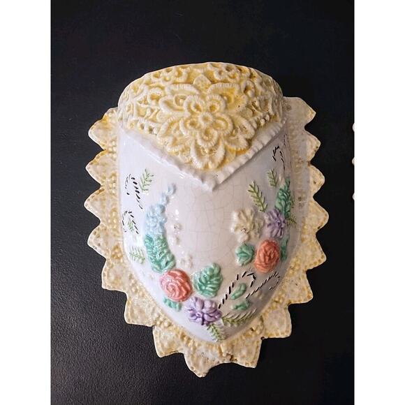 Pair Vintage yellow pink floral Wall Pocket Vases Planters Cottagecore Cottage - Picture 3 of 7